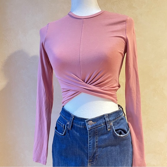 H&M Divided Faux Wrap Crop - Picture 1 of 4